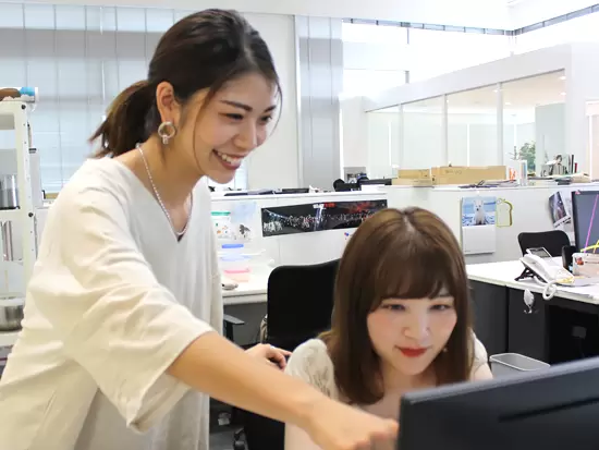 業界の専門知識や仕事の流れは、入社後にしっかりレクチャー。安心して成長できます。