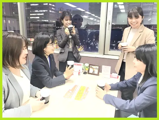 ✱チーム内の風通しはとてもよく、公私にわたってお付き合いする関係性があちらこちらに。