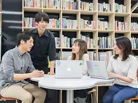 メンバーの平均年齢は26歳！同年代でワイワイ楽しく働いています☆