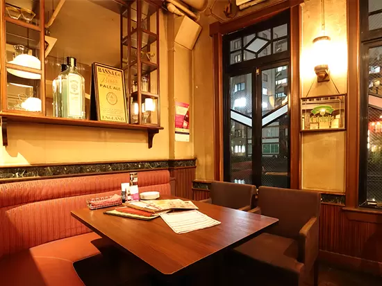 オシャレな飲食店を展開中。ビルとともにテレビや映画のロケ地にも使われています♪