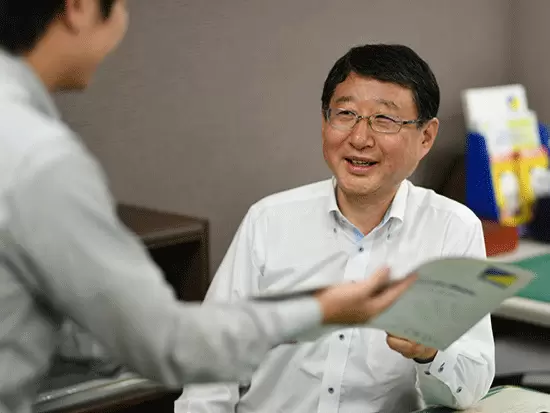残業は基本的にありません。上司が業務量を管理＆自分でスケジュールを立てながら、お仕事を進められます。
