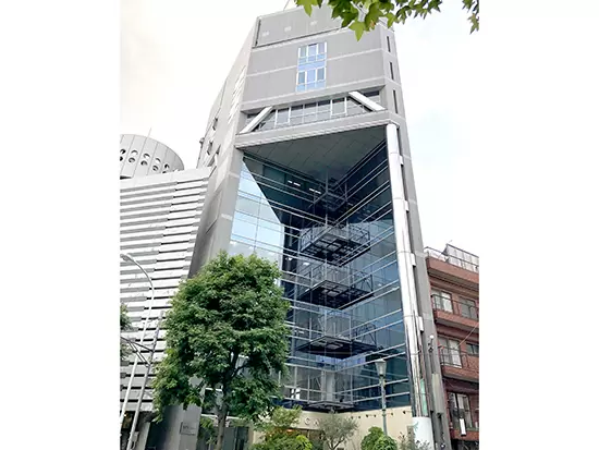 9月に移転してきたばかりのキレイなオフィス ＜会社の周りにはオシャレなカフェやSHOPが沢山あります！＞