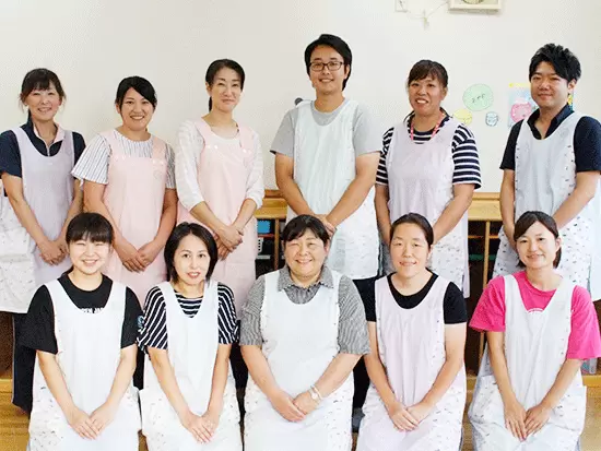 20～60代の幅広い年齢層の保育士が在籍！10年以上勤めている保育士も多数在籍しています！
