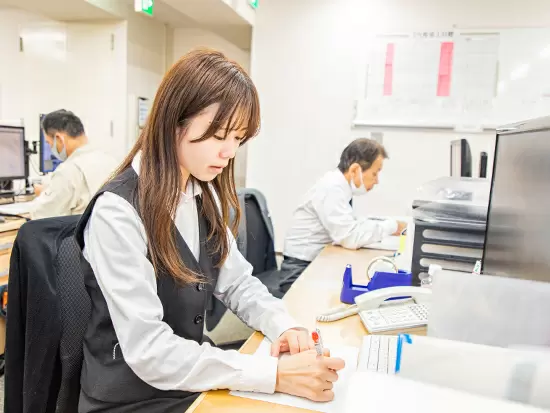 専門知識がなくてもOK♪ 経験豊富な先輩が丁寧にお教えします◎
