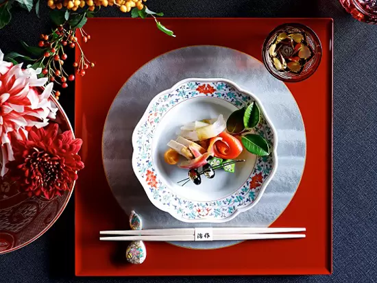 見た目も美しい日本料亭の味。重要な商談や華やかな結婚式などに彩りを加えます。