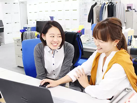 社内は和気あいあいとした雰囲気があるので、きっとすぐに馴染んでいただけると思います。