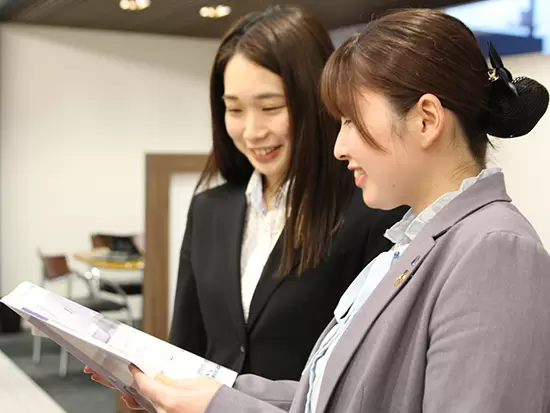 研修期間1年。先輩社員のもとじっくり基礎を習得していけるので未経験でも安心です！
