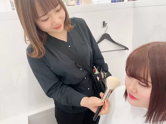 充実の研修制度がありフォロー研修やコスメ研修など手厚くあなたをサポートします！