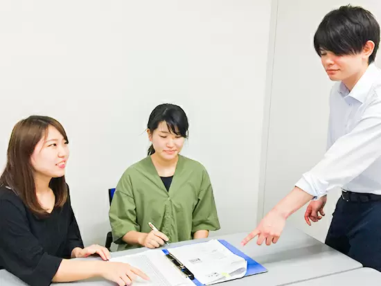 職場の雰囲気も良く和気あいあいとしながらも、メリハリをつけて業務に励んでいます◎