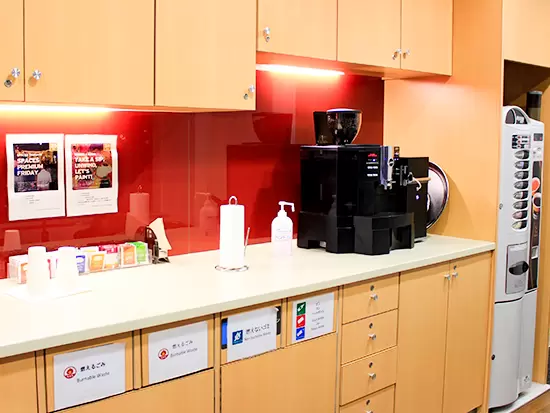 嬉しいフリードリンク。コーヒーやカプチーノなど品揃えが豊富です！