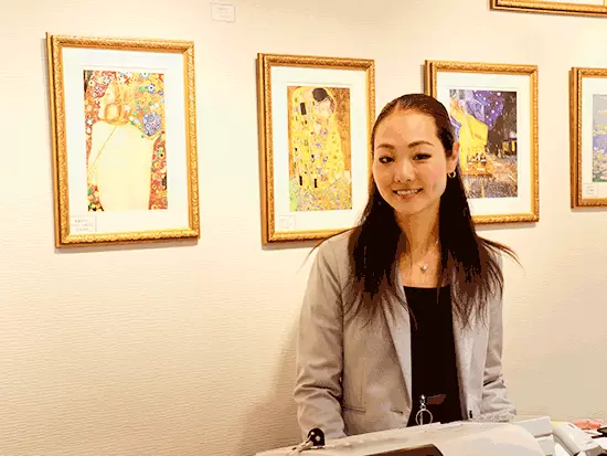 より多くの方にお求めいただけるよう、版画以外にも、アートグッズの販売も行っています！