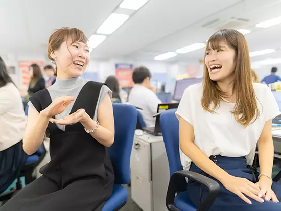 接客や販売などで培ったコミュニケーションスキルも活かせます。土日祝休みでワークライフバランスも◎