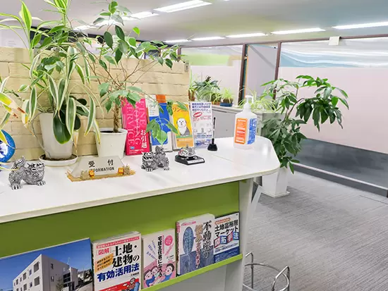 土日祝休み、残業も少なめとプライベート充実でき女性スタッフ活躍中！