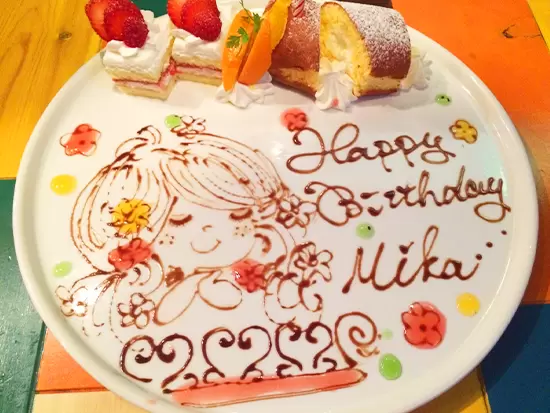 時にはお客様の誕生日をお祝いすることも！ちょっとしたアイデアがお客様に喜ばれます。