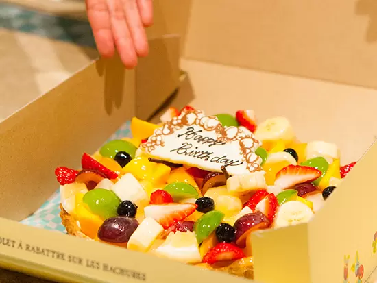 誕生日プレゼントに、お土産用に、自分へのご褒美に･･･お客様に笑顔でお届けいたします。