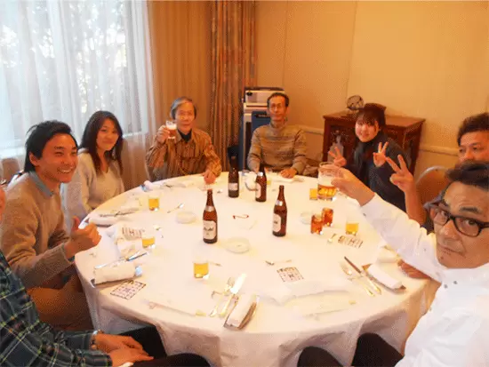月に一回は宴会などのイベントが行われ、社員が活発的にコミュニケーションを取っています！