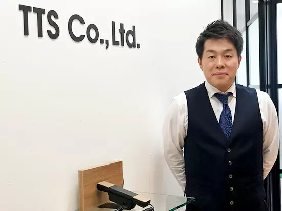 代表の山内です。私が面接させて頂きます。リラックスしてお話していただけますので安心して下さい。