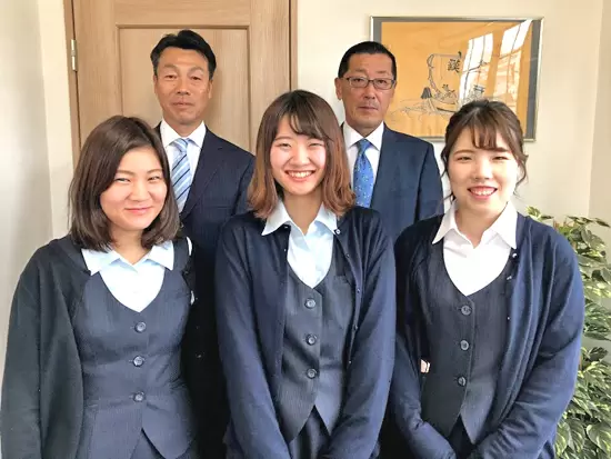 ▲営業、設計、建設･･･部門は分かれていますが、チームワークはいつも抜群です。