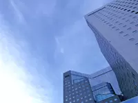 本社が入っている川崎のソリッドスクエアです