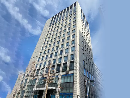 駅から徒歩5分のオフィス勤務で通いやすさも抜群です♪