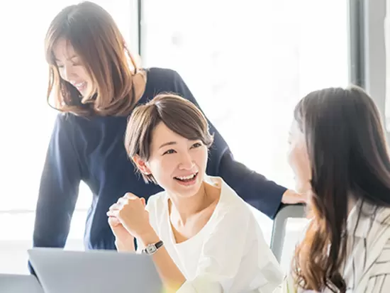 20~30代の女性達が中心に活躍中。チームワークができる方大歓迎です♪