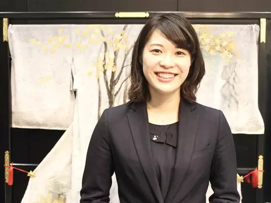 お客様の笑顔を一番近くで見ることができる仕事。大きなやりがいを感じられるはずです。