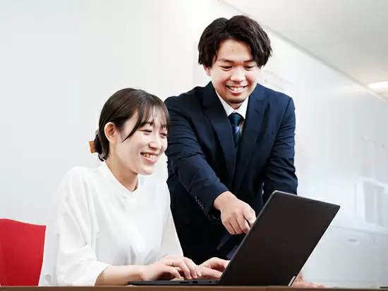 チームワークの良さも自慢。仕事以外でも親交を深めているメンバー多数。