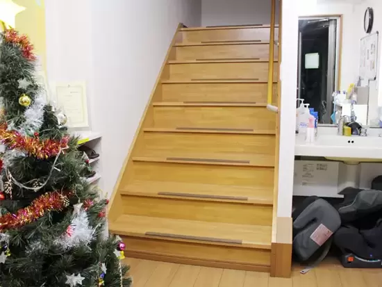 本部の玄関です。自宅のような暖かな雰囲気です。