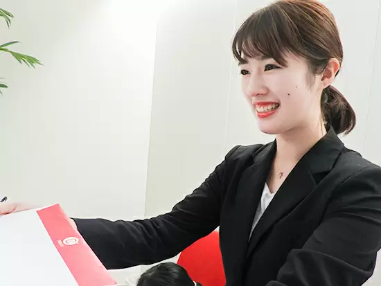 「ありがとう」と言って頂くことが多い、コンシェルジュ。笑顔で明るい対応を心がけましょう*。