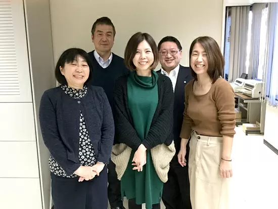 なんでも聞いてください。優しい先輩や上司が待っていますよ♪