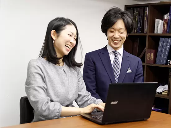 若いスタッフが活躍中！賑やかでフラットな職場です◎