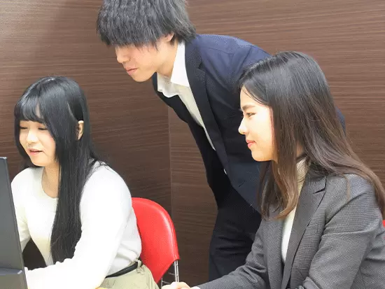 先輩エンジニアがしっかりサポート。分からないことはすぐに聞ける環境です！