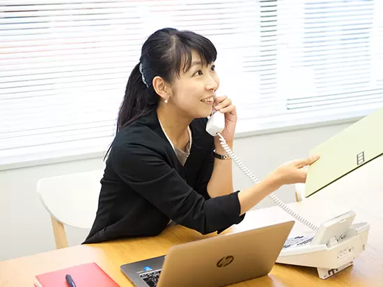 皆で声を掛け合い、協力しがら仕事を進めています