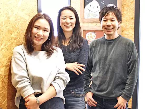 本社も含め、お客様の笑顔を何よりの宝物に、チームワーク重視で取り組んでいます。