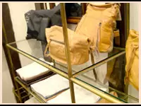 上質でシンプルな生活空間をイメージしたショップ創りを心掛けています