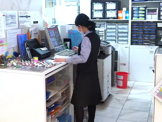 接客の方法や業務の流れ・専門知識は、入社後先輩社員が入社後マンツーマンでお教えします☆