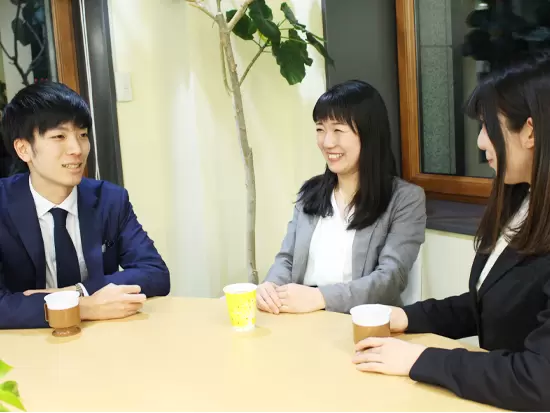 休憩時間は働く仲間とリラックス。社員同士の仲の良さも魅力の1つです◎