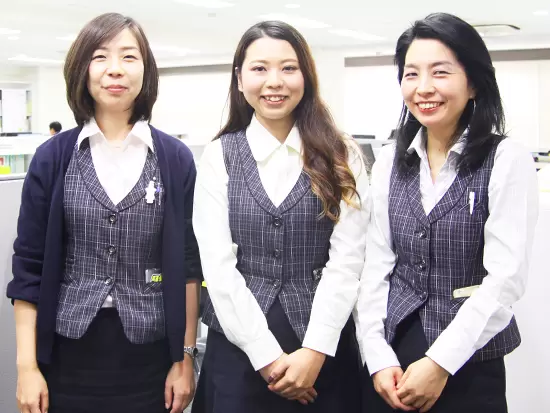 《*女性社員活躍中》チームのように協力しながら日々のお仕事に取り組めます。