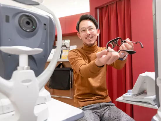 接客だけでなく、専門知識・技術も身につけられる、奥の深い仕事です。