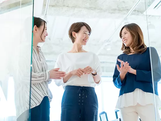 【フレックスタイム制】自分のライフスタイルを大切にしながら働くことができます。