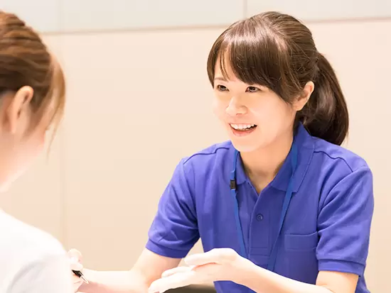 少人数だからこそ距離が近いのが特徴的です★日々雑談などをしながら楽しく働いています！