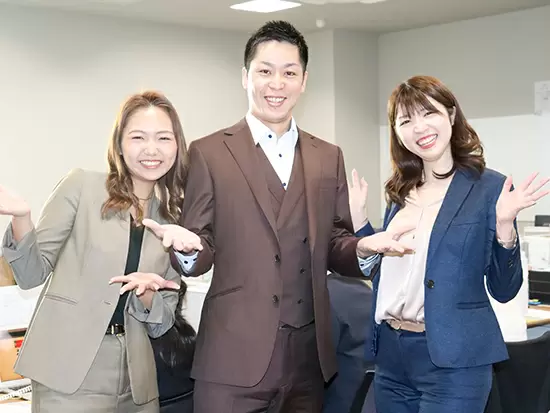 女性活躍中！社内は常に賑やかで、コミュニケーションが取りやすい環境です！