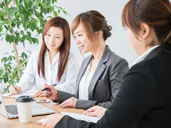 社内は風通しが良く、自分の意見やアイデアを発揮しやすい環境です！