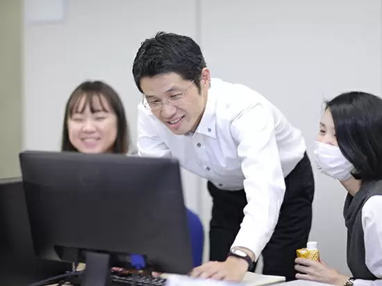 オフィスは「飯田橋駅」から徒歩1～3分とアクセス抜群！通勤やお買い物にも便利な好立地です◎