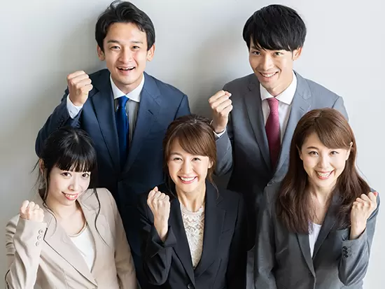 幅広い年代の社員が活躍中！それぞれが働きやすいように制度を整えています。