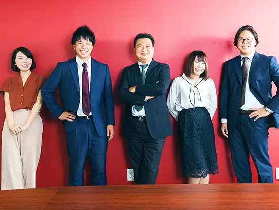 お客さまとなるのは長年取引している、顔なじみの不動産屋さんがメイン。ついつい話がはずんじゃいます♪