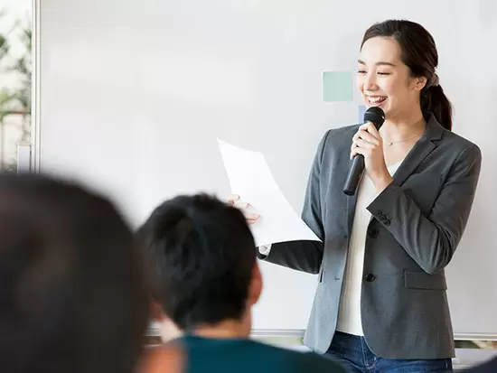 座学のほか、式場の見学の体験型研修もあります