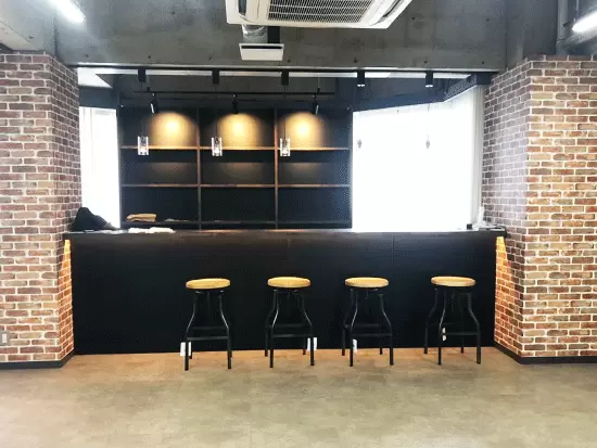 オフィス内には撮影を行えるスタジオも完備♪毎日気分が上がるオシャレな空間です。