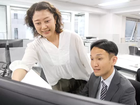 チームで上流から参画。先輩SEのもとでしっかり経験を積める環境です！