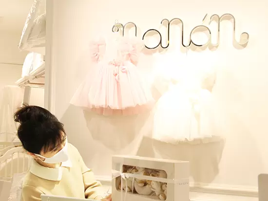 銀座本店ではフワフワと夢のあるベビー用品に囲まれた空間で、じっくりと接客を楽しむことができます。